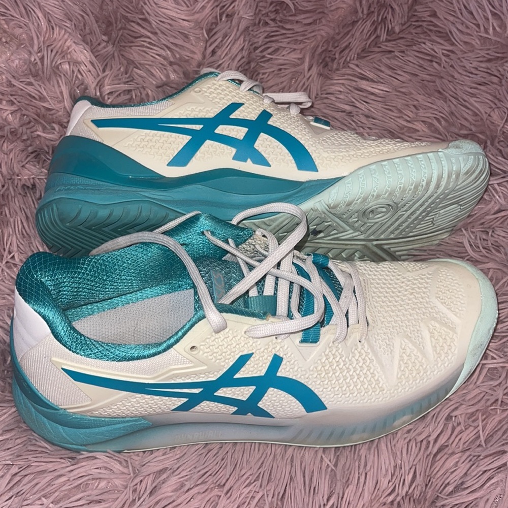 ASICS shoes - Picture 2 of 4